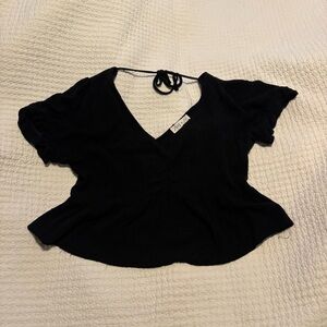 She and Sky Black V-Neck Tie-Back Peplum Blouse